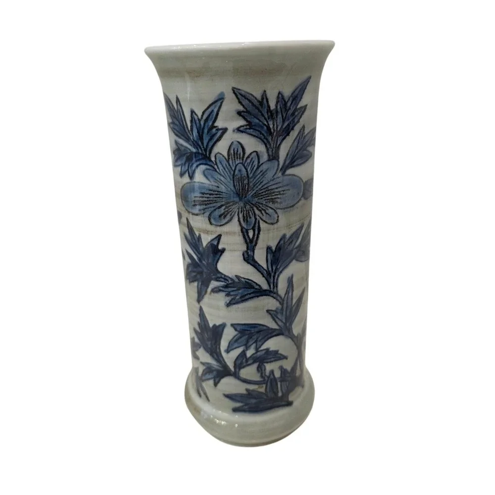 Japanese Gen-emon Arita kiln  Blue White Porcelien Floral Hand Painted Vase 9.5